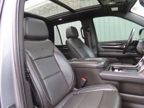 Used 2021 GMC Yukon Denali w/ Denali Premium Package AWD/4WD image 26