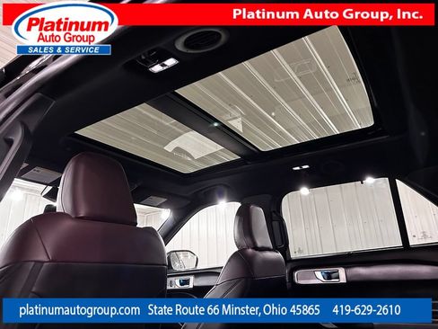 Used 2021 Ford Explorer Platinum w/ Equipment Group 601A AWD/4WD image 31