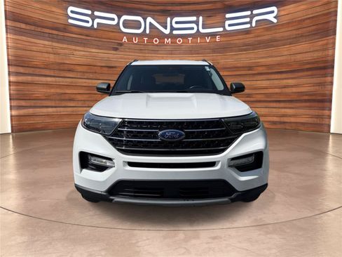 Certified 2021 Ford Explorer XLT w/ Equipment Group 202A AWD/4WD image 10