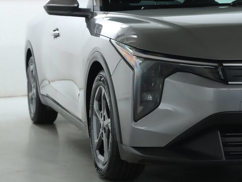 Used 2025 Kia K4 FWD image 8