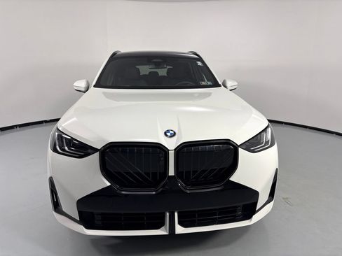Used 2025 BMW X3 xDrive30i w/ Premium Package AWD/4WD image 2