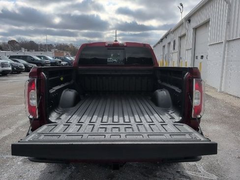 Used 2022 GMC Canyon Elevation image 7