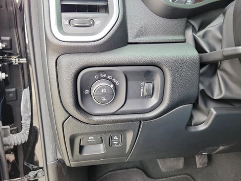 Used 2024 RAM 1500 Big Horn image 10