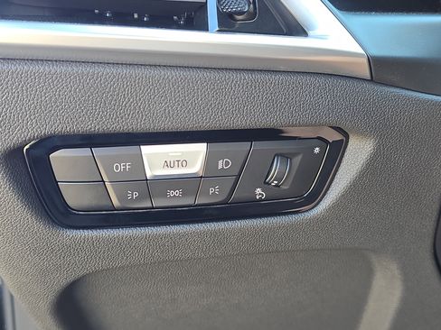 New 2025 BMW 230i Coupe w/ Convenience Package image 23