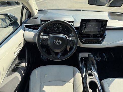 Used 2021 Toyota Corolla L image 15