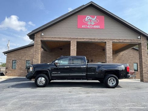 Used 2015 GMC Sierra 3500 Denali w/ Duramax Plus Package AWD/4WD image 22