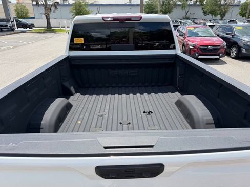 Used 2025 GMC Sierra 3500 AT4 w/ AT4 Premium Plus Package AWD/4WD image 8