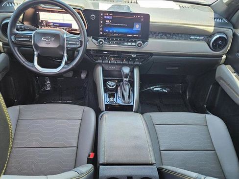 Used 2025 Chevrolet Colorado ZR2 w/ Technology Package AWD/4WD image 16