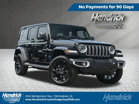 Used 2025 Jeep Wrangler Unlimited Sahara AWD/4WD image 1