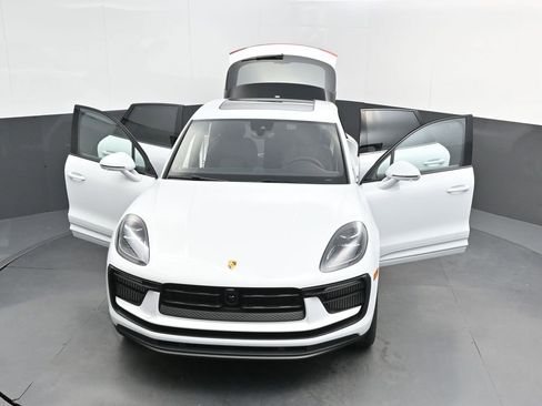 New 2026 Porsche Macan S image 41