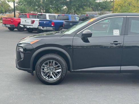 Used 2024 Nissan Rogue S AWD/4WD image 11