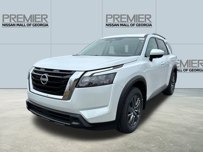 New 2025 Nissan Pathfinder SV w/ SV Premium Package