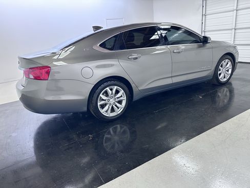 Used 2017 Chevrolet Impala LT w/ Convenience Package FWD image 16