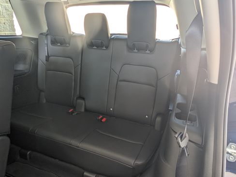 Used 2024 Nissan Pathfinder Platinum w/ Cargo Package image 19