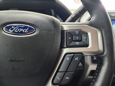 Used 2021 Ford F350 Lariat image 13