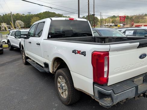 Used 2024 Ford F250 XLT image 4
