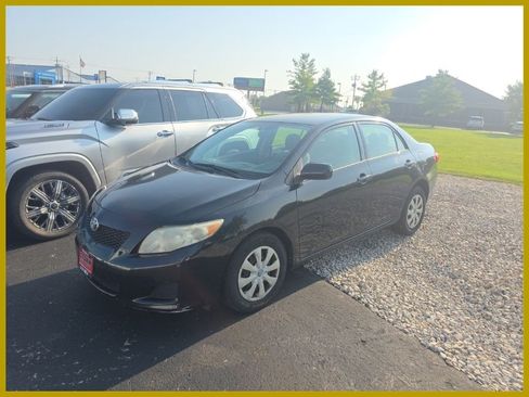 Used 2009 Toyota Corolla LE FWD image 1