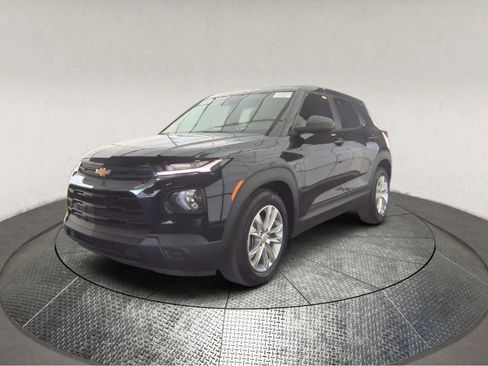 Used 2021 Chevrolet TrailBlazer LS image 3