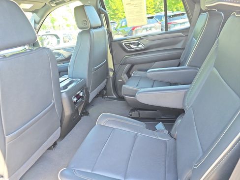 Used 2024 GMC Yukon SLT RWD image 14