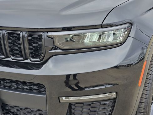 New 2025 Jeep Grand Cherokee L Limited image 10