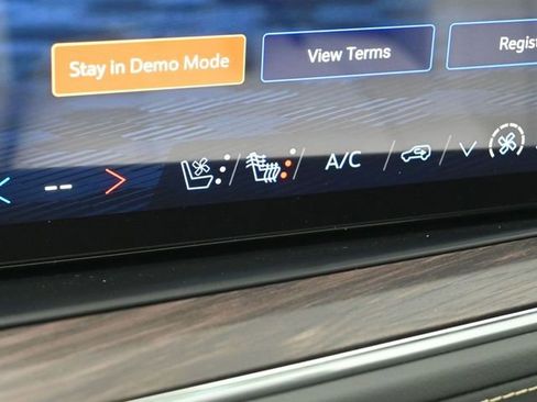 New 2026 Chevrolet Suburban High Country image 30