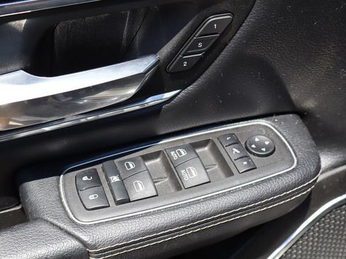 Used 2022 RAM 1500 Laramie AWD/4WD image 19