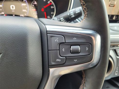 Used 2025 Chevrolet Blazer Premier w/ Driver Confidence II Package image 35