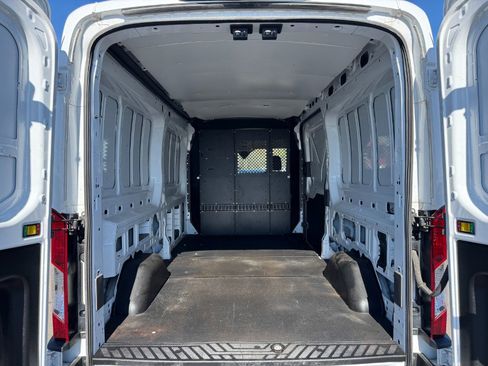 Used 2022 Ford Transit 250 Medium Roof RWD image 16