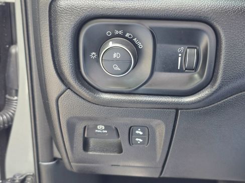 Used 2020 RAM 1500 Big Horn w/ Built-to-serve Edition AWD/4WD image 14