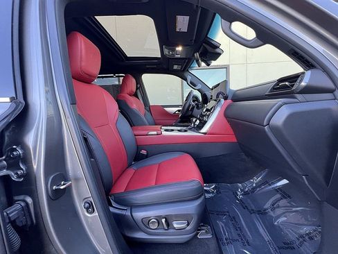Used 2024 Lexus LX 600 F Sport image 29