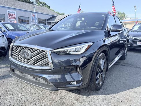 Used 2019 INFINITI QX50 Essential w/ Sensory Package AWD/4WD image 3
