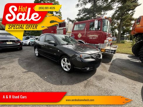 Used 2005 MAZDA MAZDA3 s w/ Moonroof & 6-CD Pkg image 1