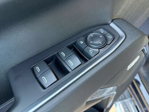 Used 2023 GMC Sierra 1500 SLT w/ SLT Premium Plus Package AWD/4WD image 13