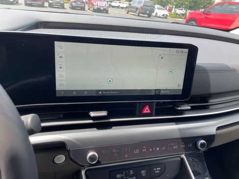 New 2026 Kia Carnival FWD image 20
