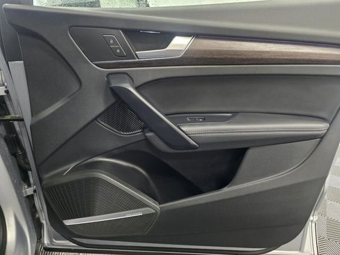 Certified 2025 Audi Q5 2.0T Premium Plus image 26