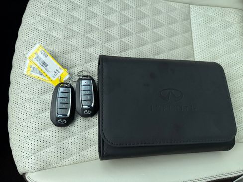 Certified 2021 INFINITI QX50 Autograph w/ Premium White Leather Package AWD/4WD image 21