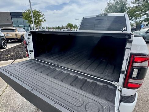 Used 2022 RAM 2500 Limited AWD/4WD image 12
