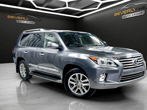 Used 2015 Lexus LX 570 4WD w/ Luxury Package image 7