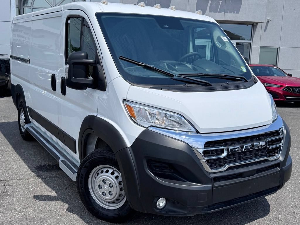 Used 2025 RAM ProMaster 2500 w/ U-Haul Equipment Group FWD image 1