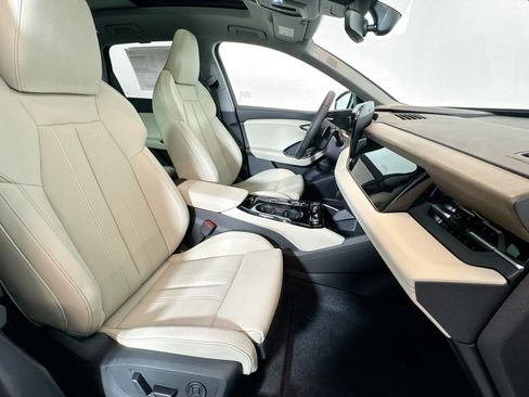 New 2025 Audi Q6 e-tron Premium Plus image 25