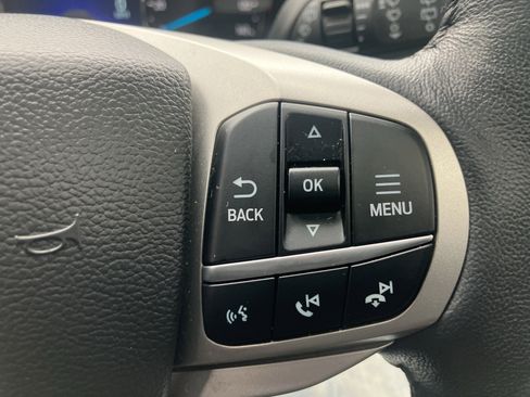 Used 2022 Ford Explorer XLT w/ Equipment Group 202A image 26