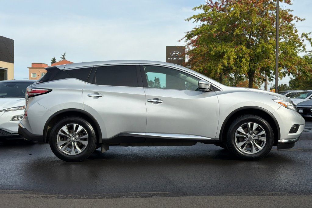 Used 2016 Nissan Murano S AWD/4WD image 3