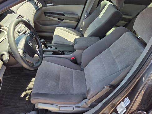 Used 2010 Honda Accord LX image 6