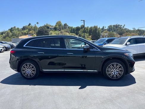 Used 2023 Mercedes-Benz EQS 580 4MATIC SUV image 4