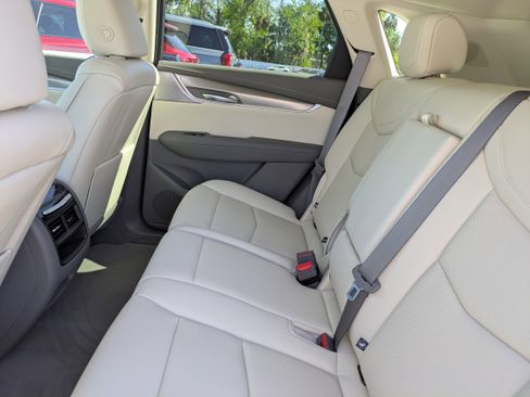 New 2026 Cadillac XT5 Premium Luxury image 16