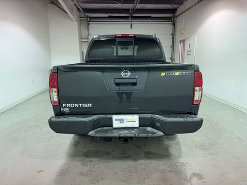 Used 2015 Nissan Frontier Desert Runner image 6
