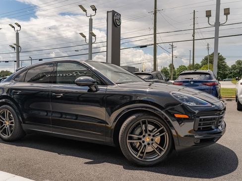 Used 2023 Porsche Cayenne S image 9