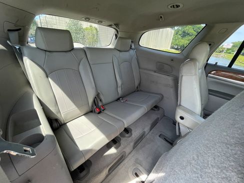 Used 2008 Buick Enclave CXL w/ Entertainment Package #3 AWD/4WD image 32