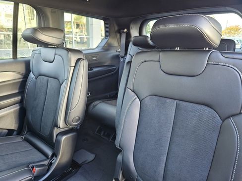 New 2025 Jeep Grand Cherokee L Altitude image 26