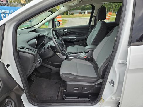 Used 2017 Ford C-MAX SE image 10